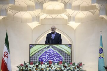 رییس مجلس: اولویت مجلس و دولت تأمین معیشت مردم است