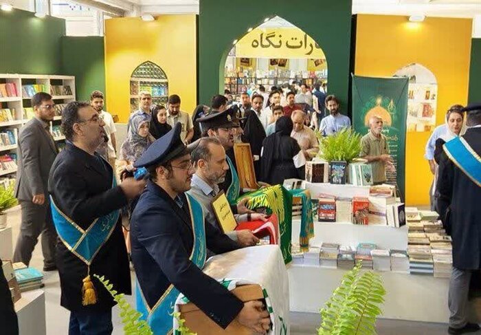 روز سوم نمایشگاه کتاب؛ حضور پرشور کودکان و پرواز هدهد سفید