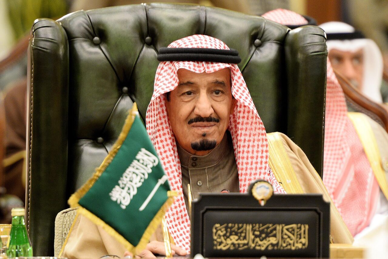 دعوت پادشاه عربستان از سران شورای همکاری خلیج فارس برای برگزاری نشست با ترامپ
