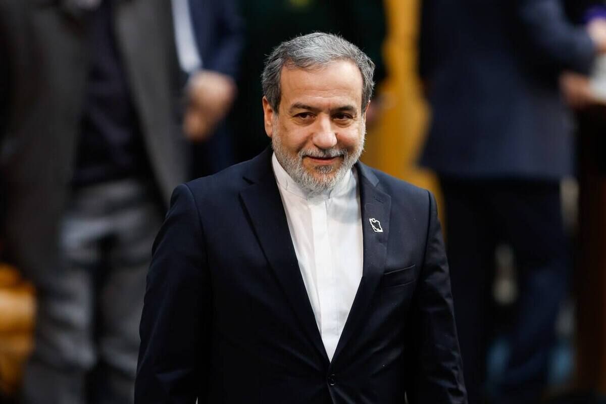 عراقچی پس از پایان سفر دو روزه به هند وارد مشهد شد