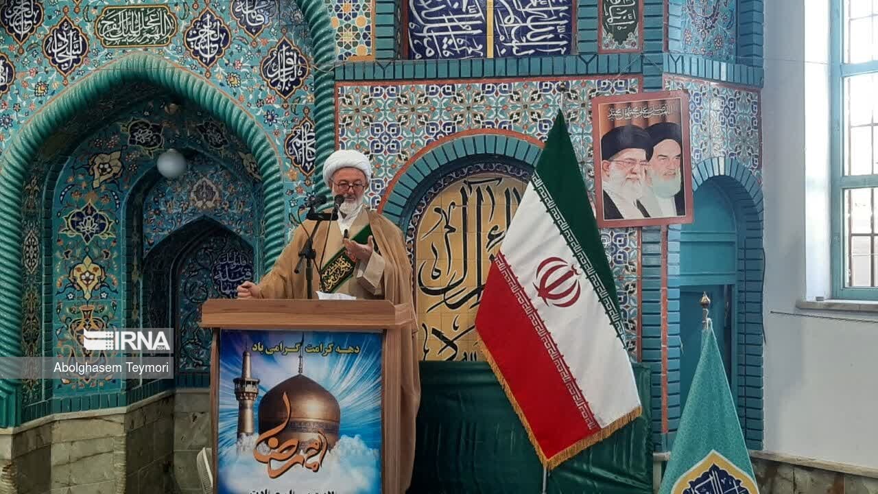 امام جمعه شاهرود: تقویت تولید راهکار برون رفت از اقتصاد شرطی است