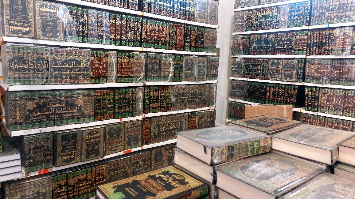 تحویل بیش از 6000 کتاب در بخش خارجی/مکان یابی ؛ غرفه های ناشران عربی و لاتین