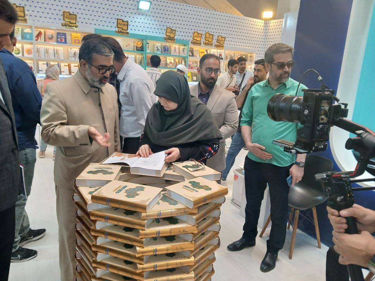 Mohajerani: دولت چهاردهم فرهنگ را برای توسعه در نظر می گیرد