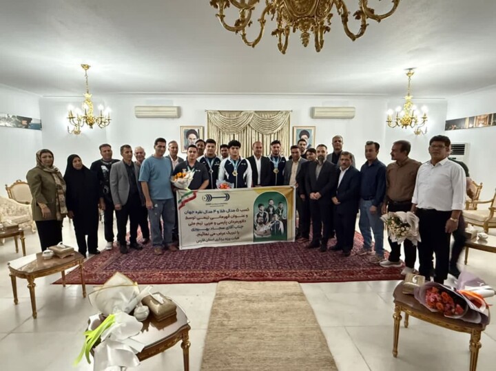 استقبال از مدال آوران فارس در مسابقات وزنه برداری جوانان جهان +فیلم