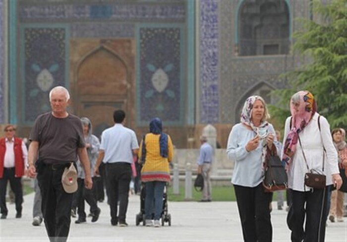 راهکارهای ملی برای جذب گردشگر خارجی و عبور از توطئه‌های ایران‌هراسی