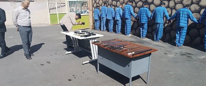 دستبند پلیس بر دستان ۱۴ نفر از اراذل و اوباش تبریز