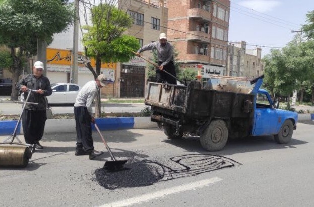 معابر شهری ایلام در بند حفاریها؛ آیا چالهها پُر میشوند؟