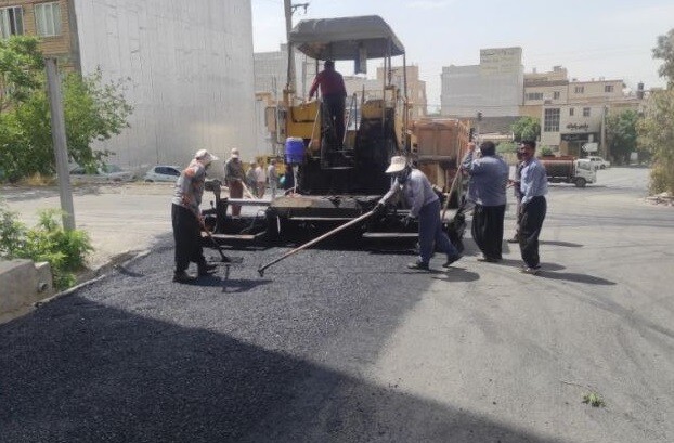 معابر شهری ایلام در بند حفاریها؛ آیا چالهها پُر میشوند؟