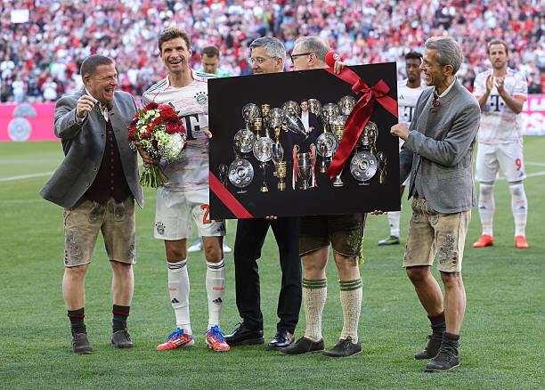 آخرین بازی مولر در آلیانس آرهنا؛ خداحافظی اسطوره در جشن قهرمانی