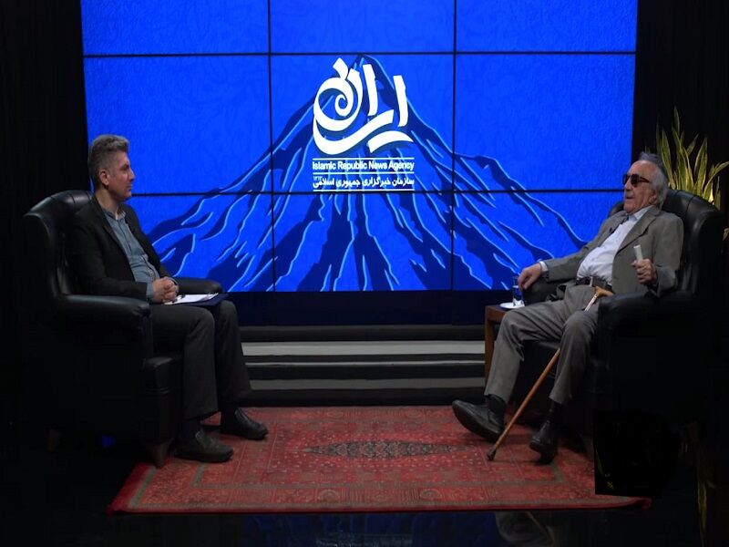 تا شاهنامه، دیوان حافظ و مولانا هست، ایران هم پایدار است/جوانان ما در خیابان لغت می‌سازند