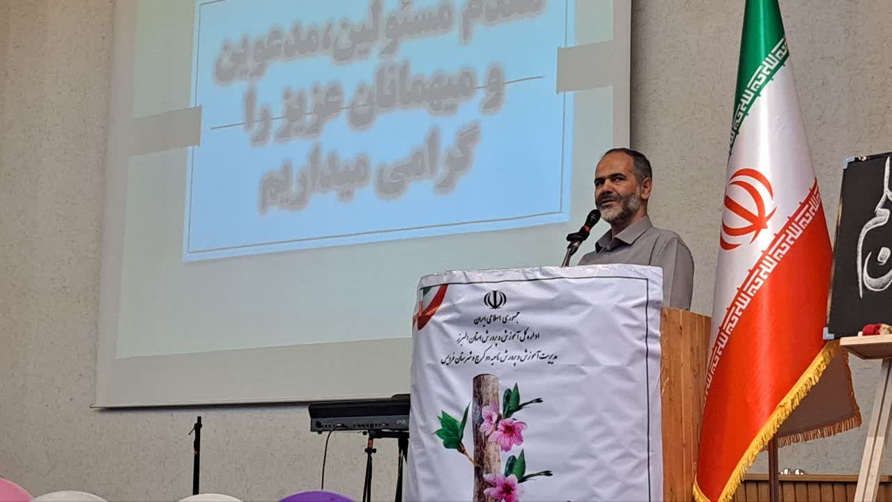 نماینده مجلس : کاهش تراکم کلاس ها از احکام برنامه های هفتم است