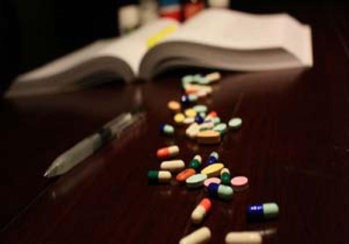 از دستگیری ۱۰۲ هزار متهم اقتصادی تا افزایش ابتلا به کرونا در کشور