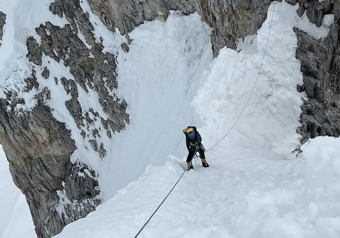 بامهای جهان زیرپای بانوی ایرانی؛ این بار قله «دائولاگیری»