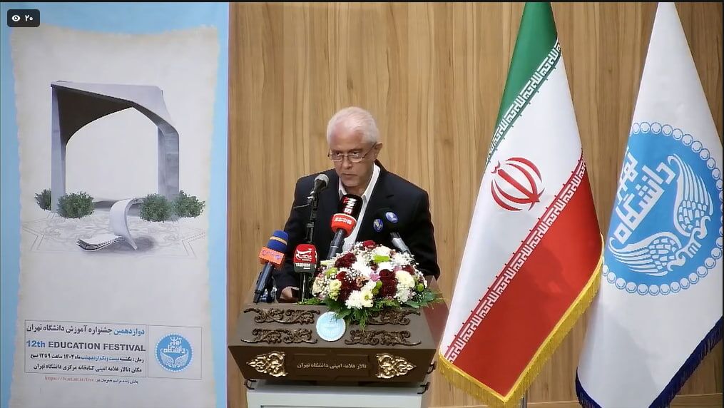 برنامه‌های درسی دانشگاه‌ها نیازمند بازنگری است