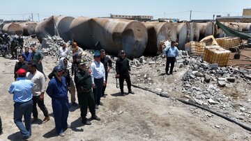 ۳۰۰ محل انباشت فرآورده‌های نفتی قاچاق در «بندرکلاهی» میناب پاکسازی شد