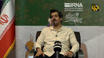 استقبال از نمایشگاه را خوب دیدم/ کتاب دغدغه اصلی یک کارگردان است +فیلم
