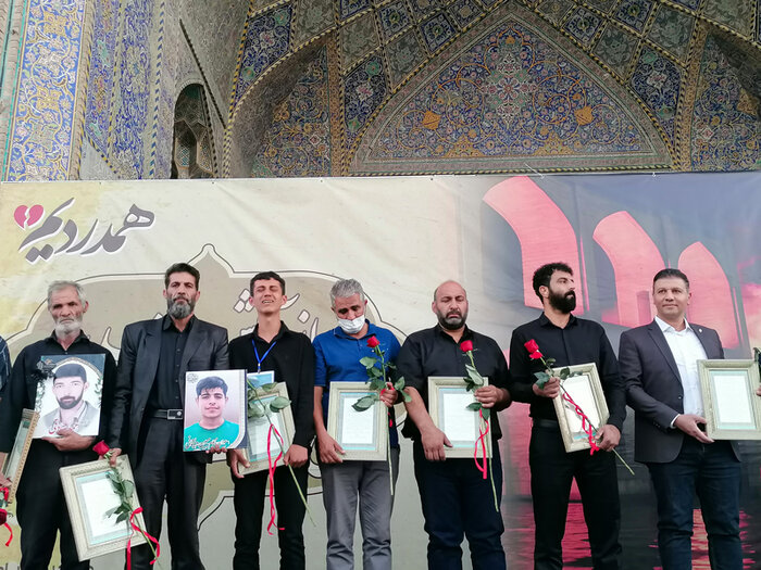 از آتش بندر تا دل سوخته نصف جهان