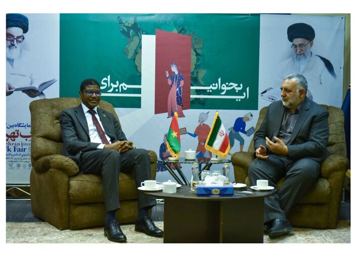 سفير بوركينا فاسو يدعو ايران لحضور معرض واغادوغو للكتاب