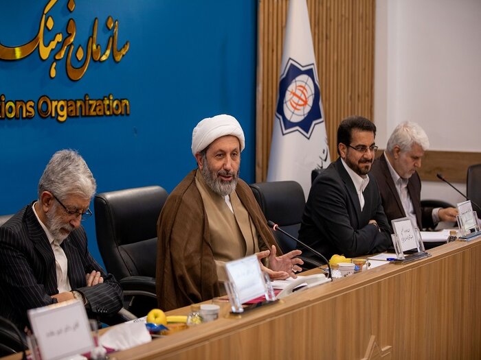 بزرگترین خدمات به روابط فرهنگی دو کشور آموزش زبان آنهاست