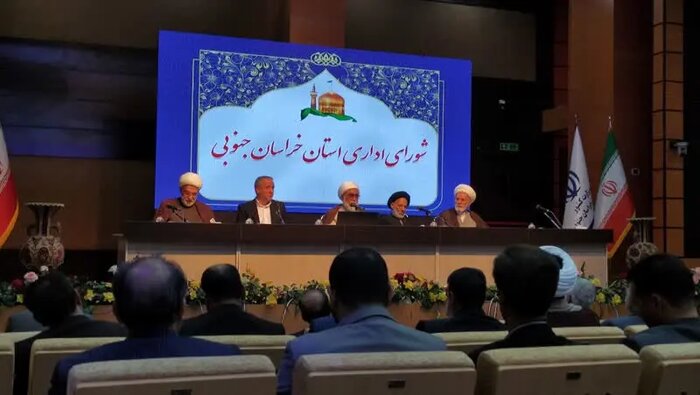 تولیت آستان قدس رضوی: خودباوری اصل مهم پیشرفت در کشور اسلامی است