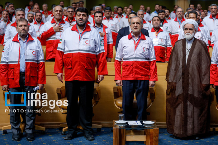 Presidente de Irán critica la hipocresía de ciertos países ante los crímenes del régimen sionista
