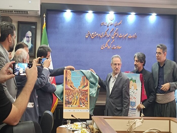 ۳ هزار و ۷۰۰ بومگردی ثبت شده در کشور وجود دارد/ برگزاری جشن بومگردی در کرمان 
