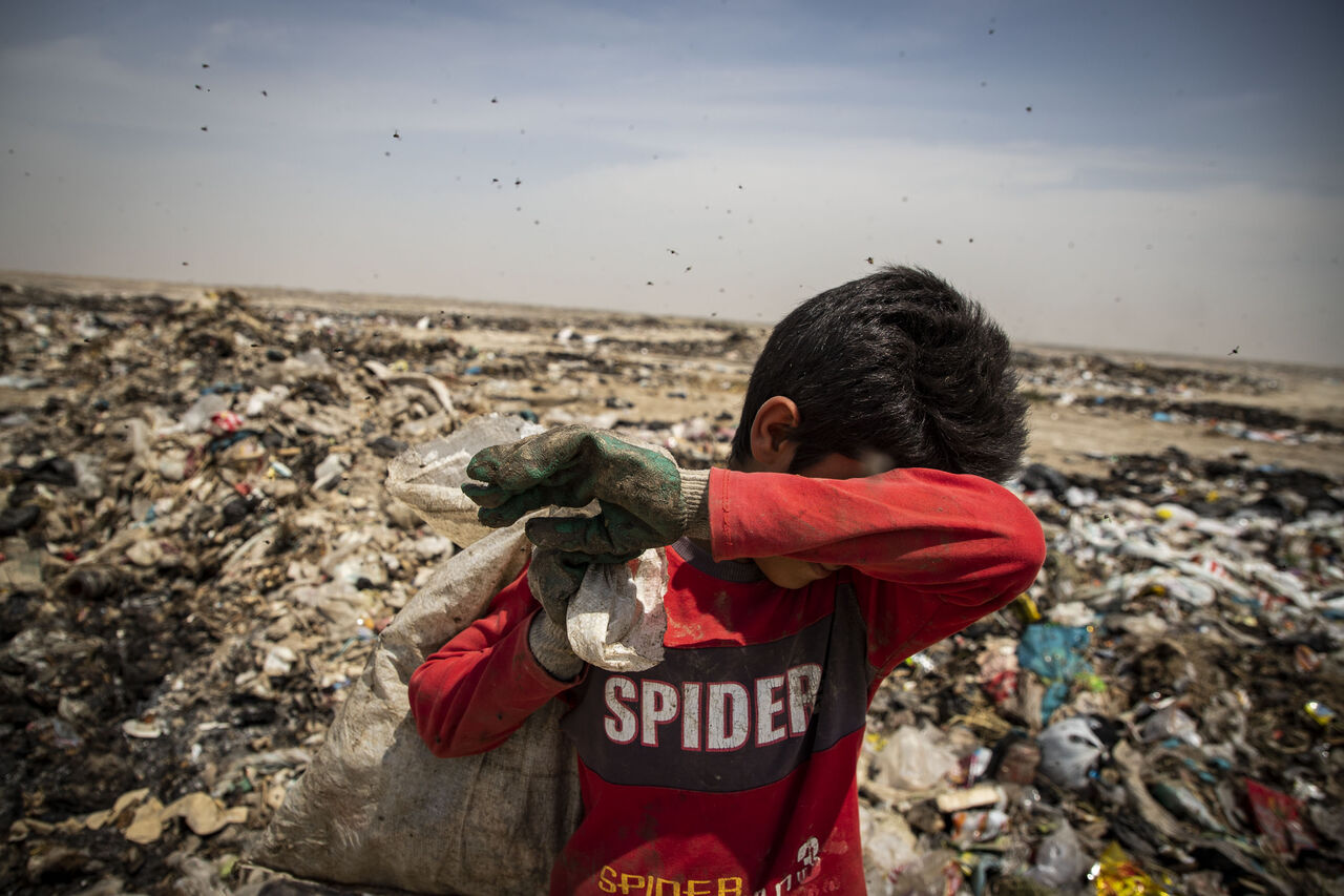 از نواختن زنگ زبان فارسی در مدارس تا ۵۰ هزار جانی که آلودگی هوا میگیرد