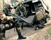Belgique - Défense : budget militaire de 2% PIB (pressions de l'OTAN)