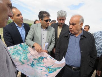 معاون وزیر راه از پروژه‌های راهداری مهاباد بازدید کرد