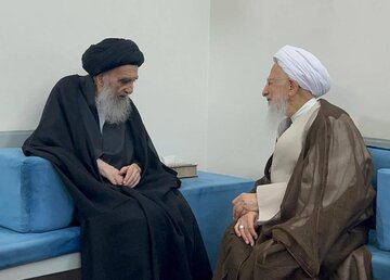 Grand Ayatollah Javadi-Amoli visits Iraq’s top Shia cleric