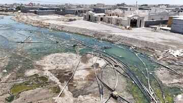 مرزبانان‌ هرمزگان ۴۰۰ هزار لیتر سوخت قاچاق در «بندر کلاهی میناب» کشف کردند