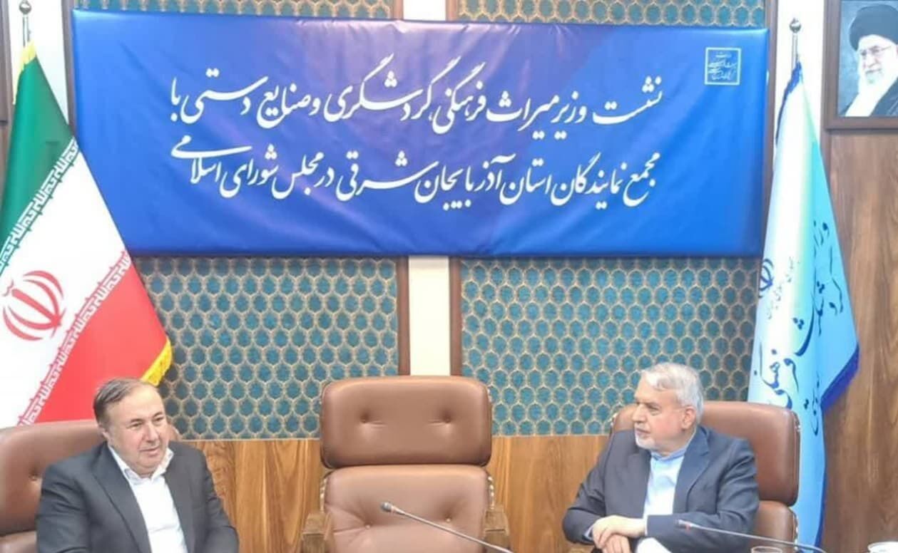 مشکلات فرش آذربایجان شرقی باید در بالاترین سطح کشور مطرح شود
