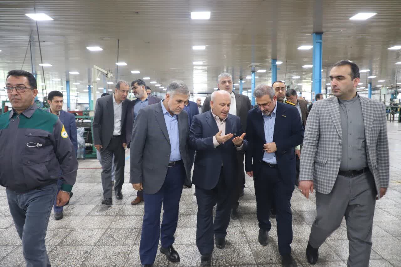 استاندار: صنایع مادر مازندران بهره‌گیری از انرژی خورشیدی را در دستور کار قرار دهند