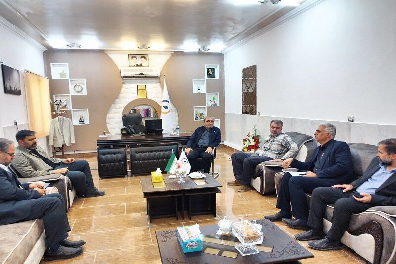 فرماندار نیمروز: از محصولات تنها کارخانه منطقه سیستان در پروژه‌های ملی استفاده شود