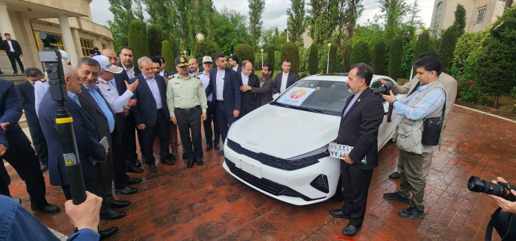 شمارهگذاری نخستین خودروی وارداتی از منطقه آزاد تجاری - صنعتی قصرشیرین