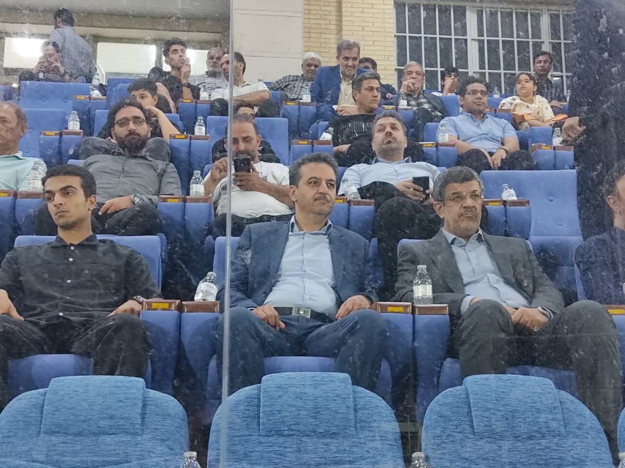 استاندار یزد: چمن استادیوم شهید نصیری کامل تعویض می‌شود + فیلم