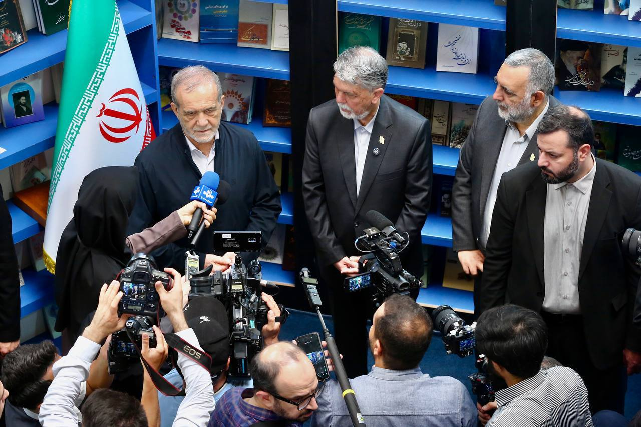 پزشکان در نمایشگاه کتاب به ناشران/ رئیس جمهور چه گفتند و چه چیزی را شنیدید؟