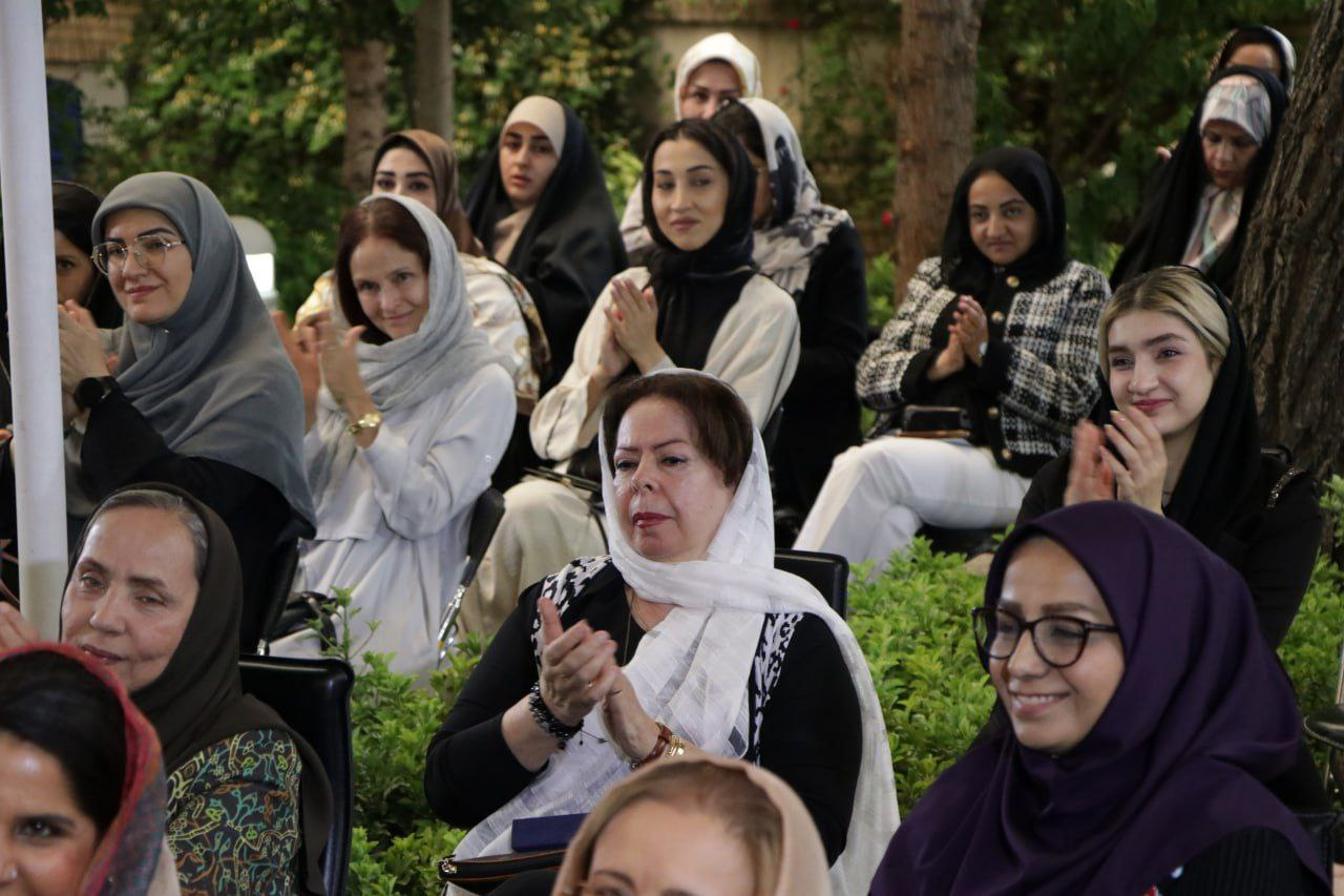 پاسداشت زبان فارسی با حضور همسران سفرای خارجی/ مهاجرانی: «خِرد» واژه کلیدی شاهنامه است