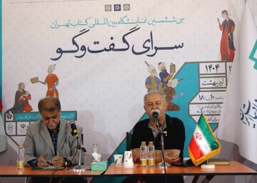 پژوهشگر تاریخ: شاهنامه نقل است؛ آرای شخصی فردوسی نیست
