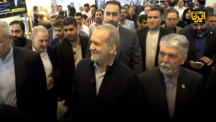 رئیس جمهور از نمایشگاه کتاب تهران بازدید کرد