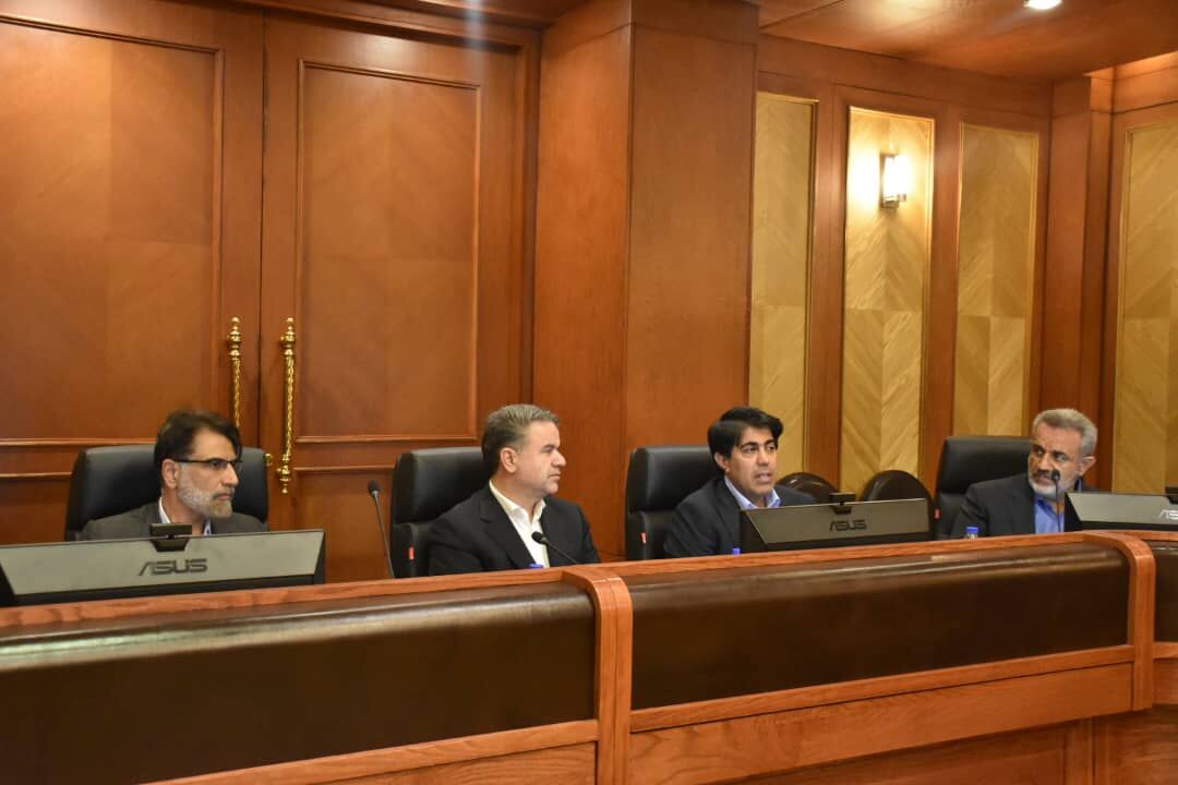مشکلات صنوف فارس با حضور معاون وزیر صمت بررسی شد