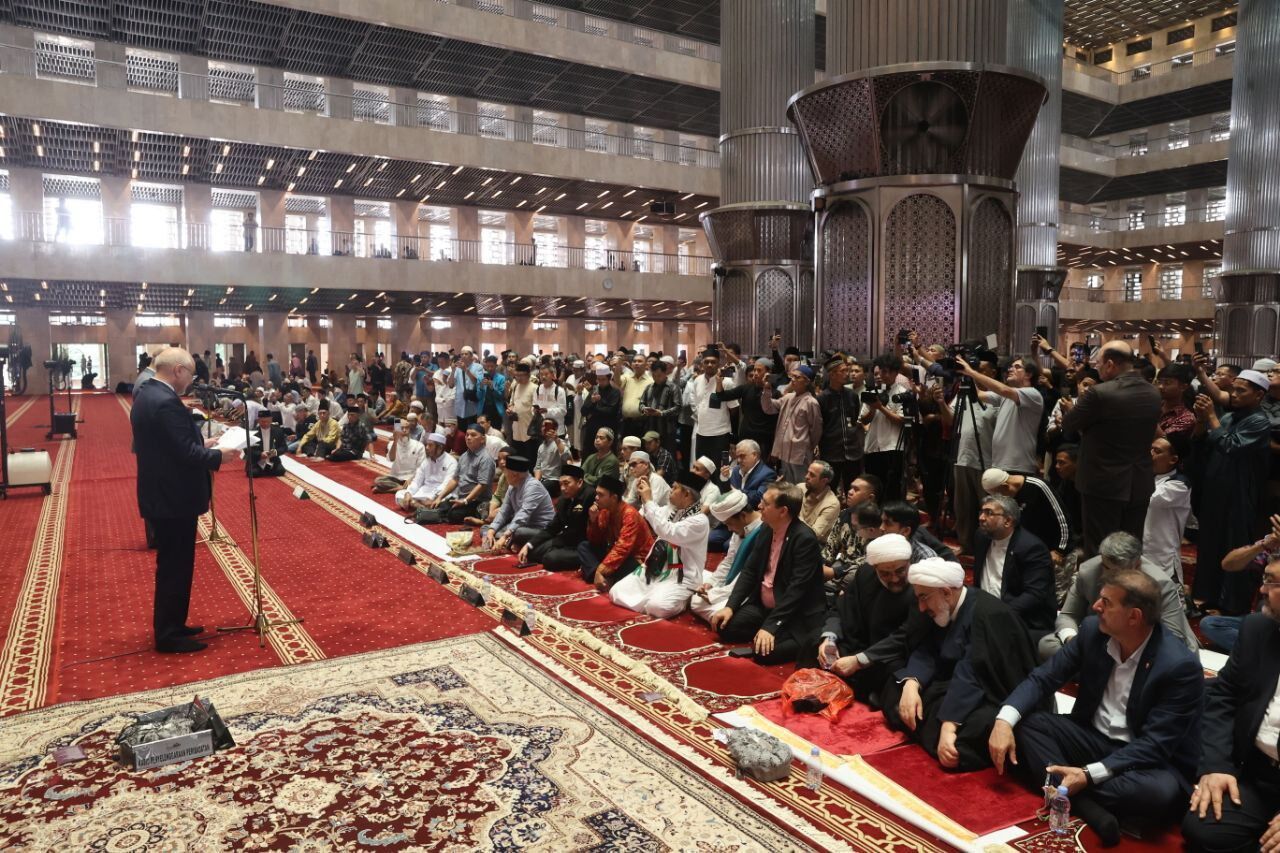 قالیباف: همه ما مسلمانان باید صدای مظلومیت مردم غزه باشیم