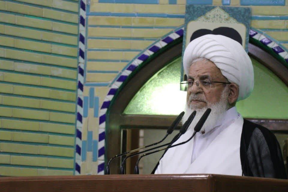 امام جمعه یزد: شهید رییسی زمینه احیاء مجدد بسیاری از صنایع تعطیل شده را فراهم کرد