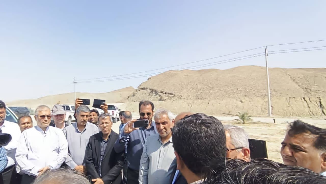 بازدید نمایندگان مجلس از بزرگترین نخلستان مجول جهان در «دشت پُلپُلک‌» بشاگرد هرمزگان