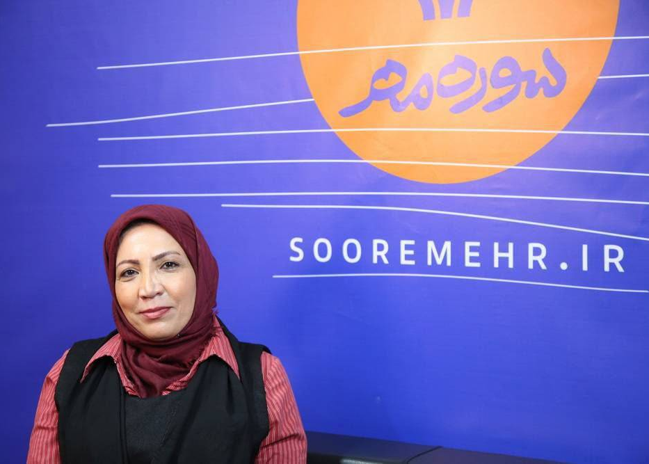 جمعه پرکار نمایشگاه کتاب ؛ جشن داغ بازار علائم و کتابهای رونمایی