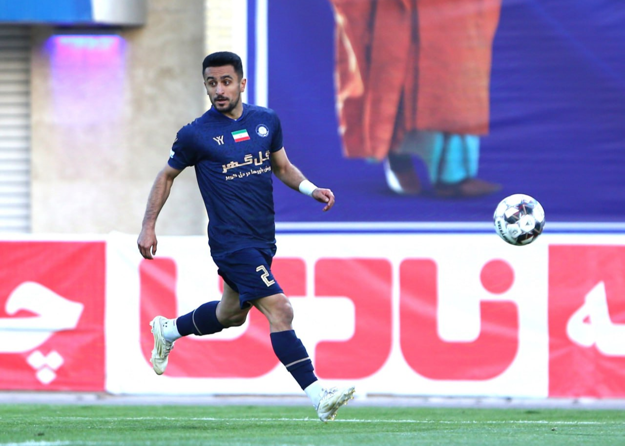 تیم منتخب لیگ بیستوچهارم فوتبال در قرق ستارههای تراکتور