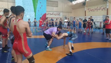 اردوی تیم ملی کشتی آزاد نونهالان در خمین + فیلم