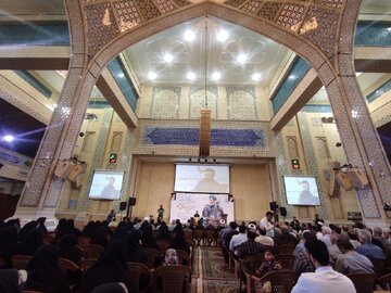 یامین پور: شهید رییسی شاخصی برای خدمت خالصانه به مردم است