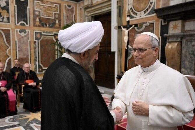 El embajador de Irán en el Vaticano se reúne con el nuevo Papa