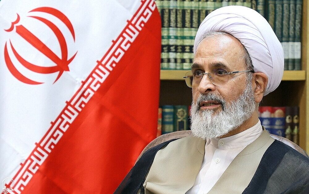 مدير الحوزات العلمية في ايران يؤكد على تطوير التعاون العلمي والثقافي بين الحوزة والفاتيكان مدير الحوزات العلمية في ايران يؤكد على تطوير التعاون العلمي والثقافي بين الحوزة والفاتيكان